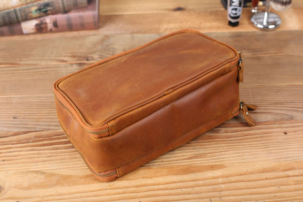 Groomsmen Gift Personalized Leather Toiletry Bag Waterproof Leather Dopp Kit Men's Shaving Kit, Christmas Gift