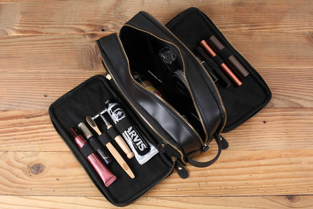 Groomsmen Gift Personalized Leather Toiletry Bag Waterproof Leather Dopp Kit Men's Shaving Kit, Christmas Gift